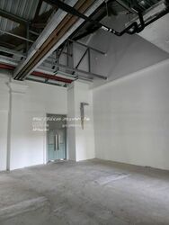 Gunner Lane (D4), Retail #461664141